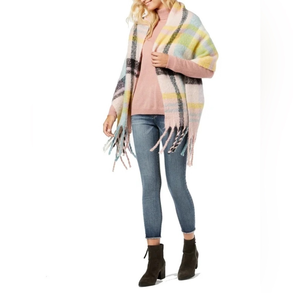 Betsey Johnson  fuchsia turquoise black plaid blanket scarf NWOT